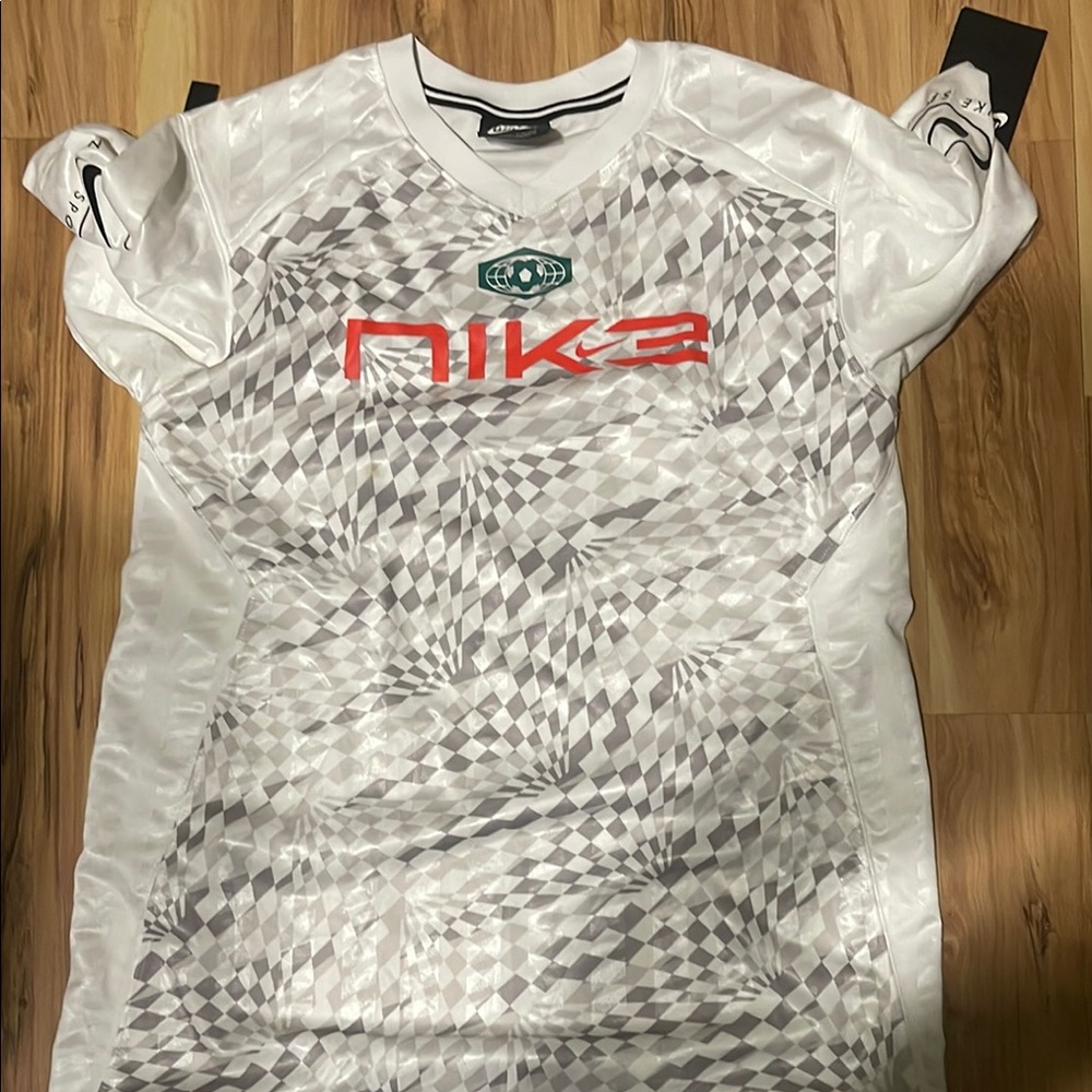 NIKA White and Gray Digital Pattern Jersey Shirt
